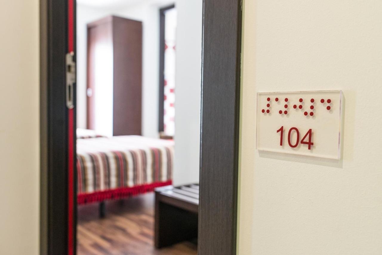 Hostal Aznaitin 바에자 외부 사진
