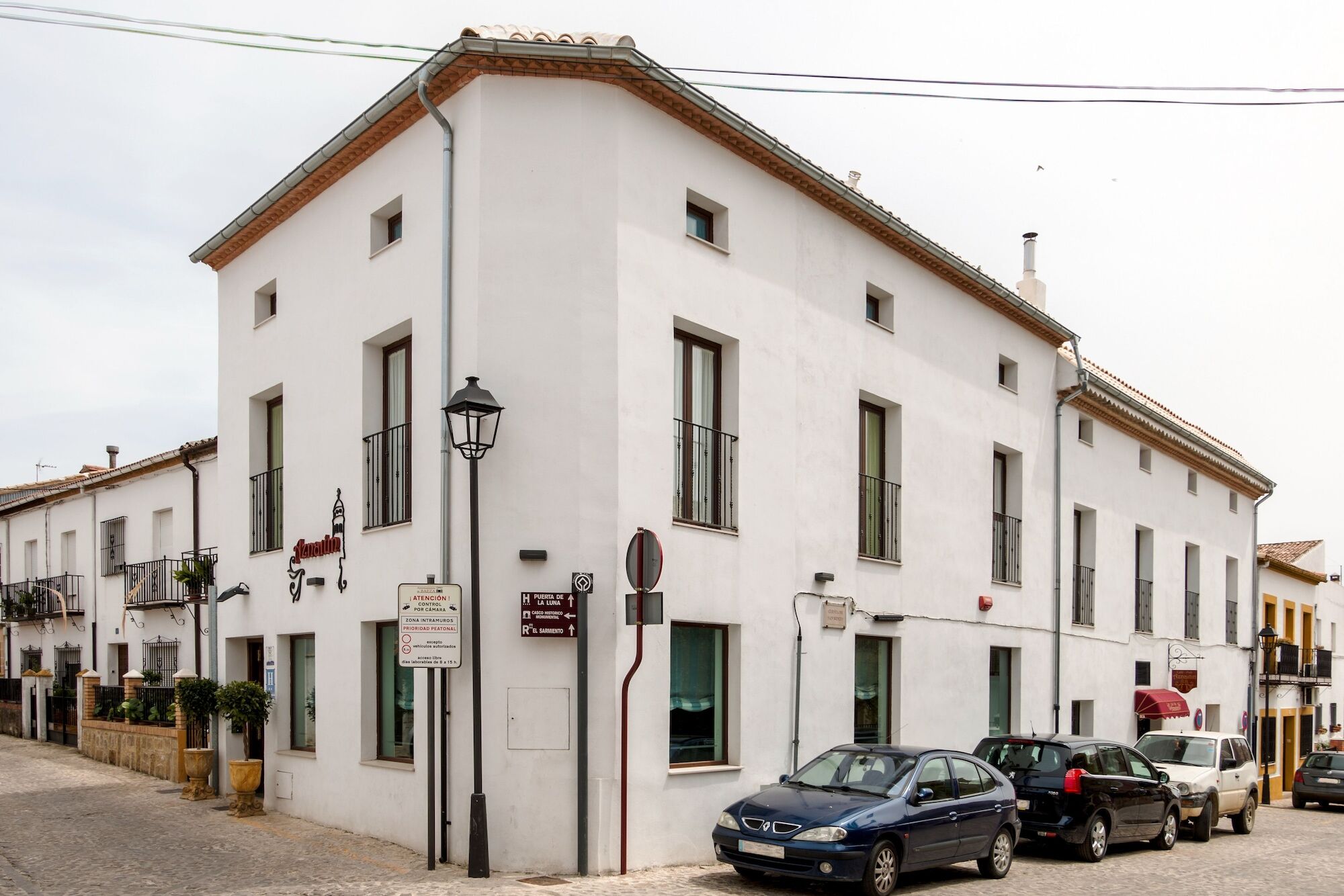 Hostal Aznaitin 바에자 외부 사진