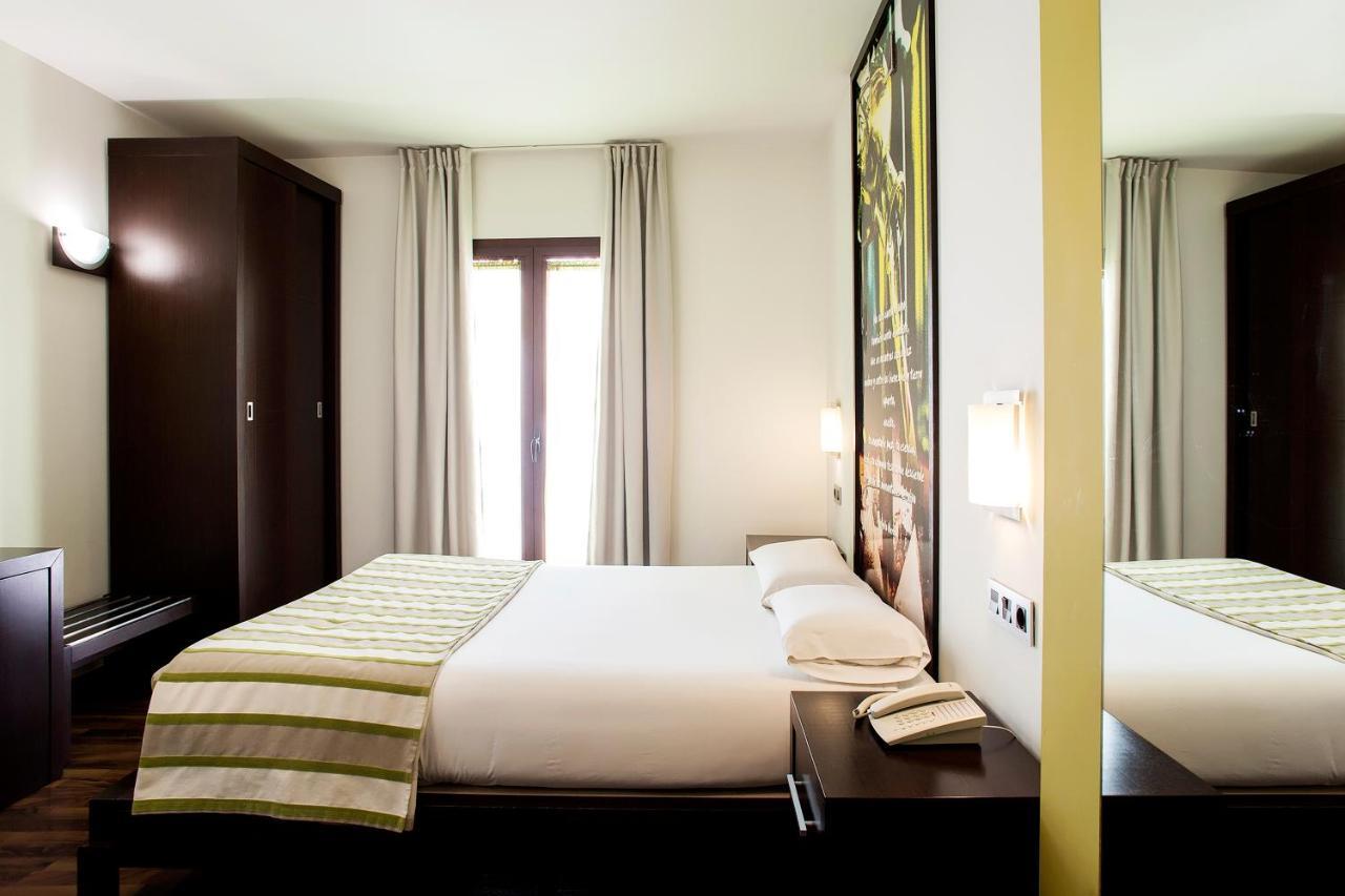 Hostal Aznaitin 바에자 외부 사진