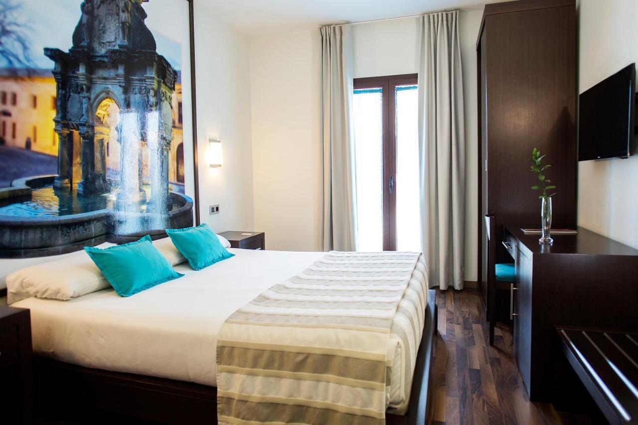 Hostal Aznaitin 바에자 외부 사진